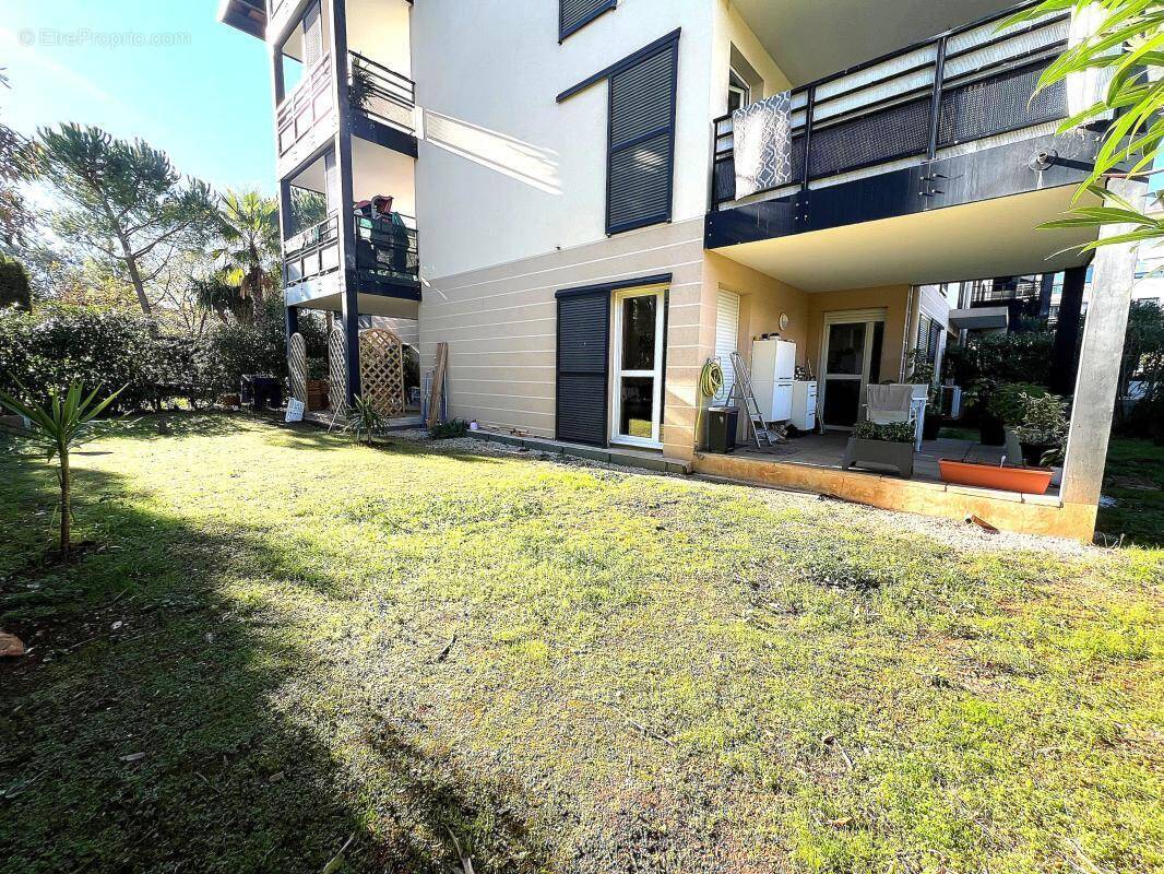 Appartement à LE CANNET