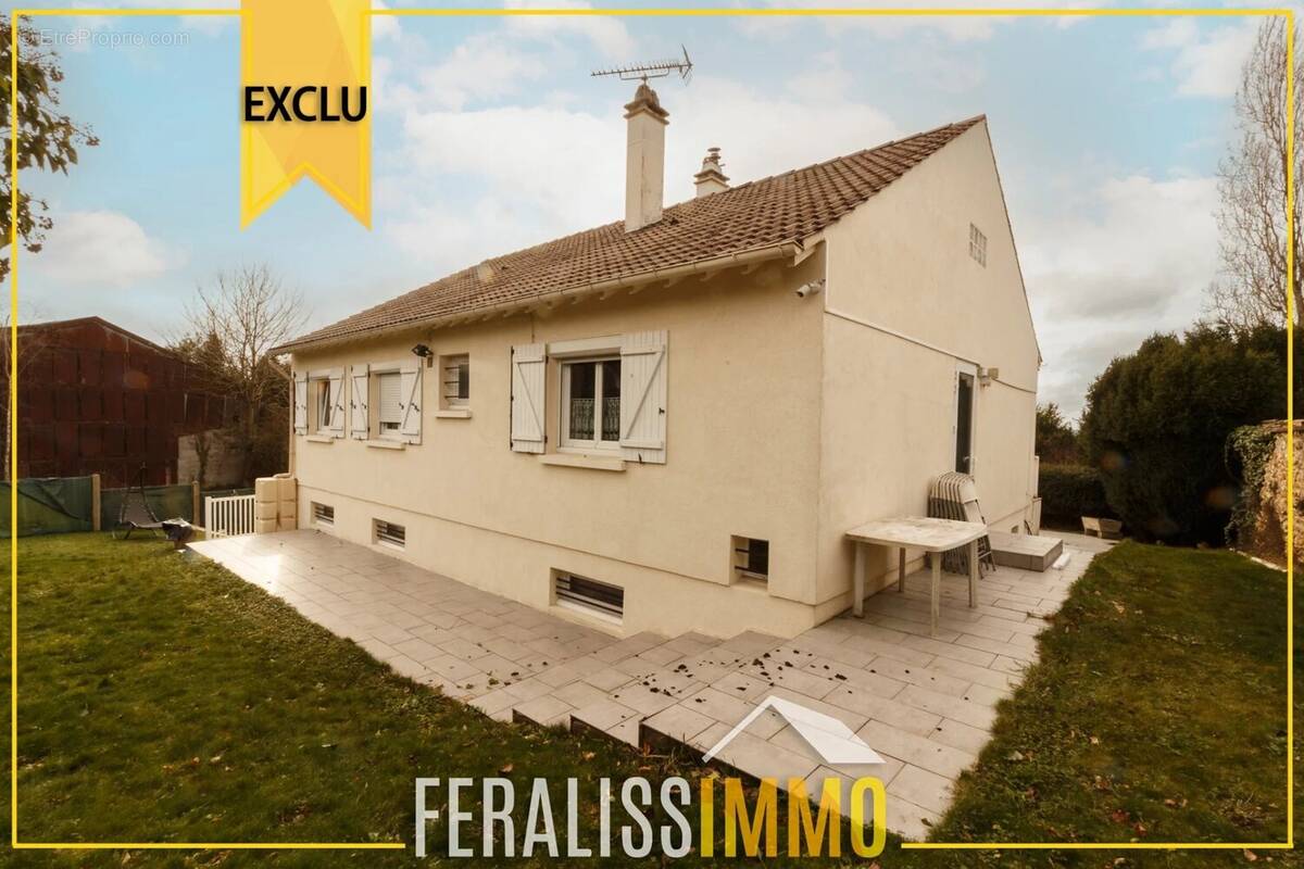 Maison à COURDIMANCHE