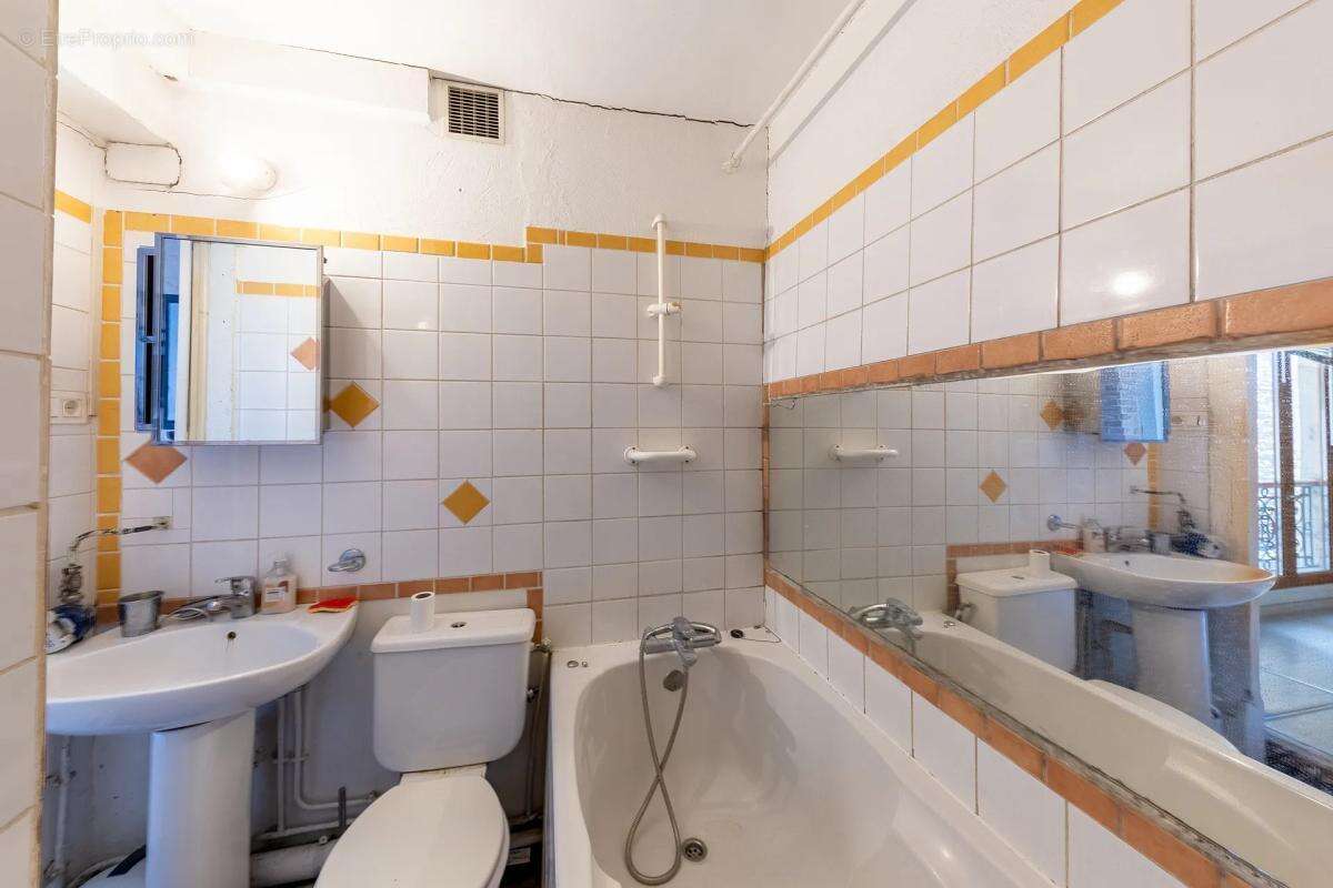 Appartement à PARIS-18E