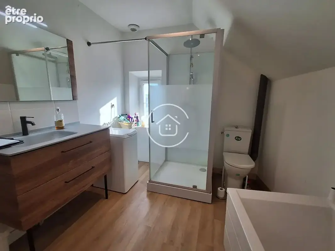 Coup de coeur à Blois Vienne : Maison de ville rénovée avec courette et cave 4 pièce(s) 87.21 m2 - photo 6