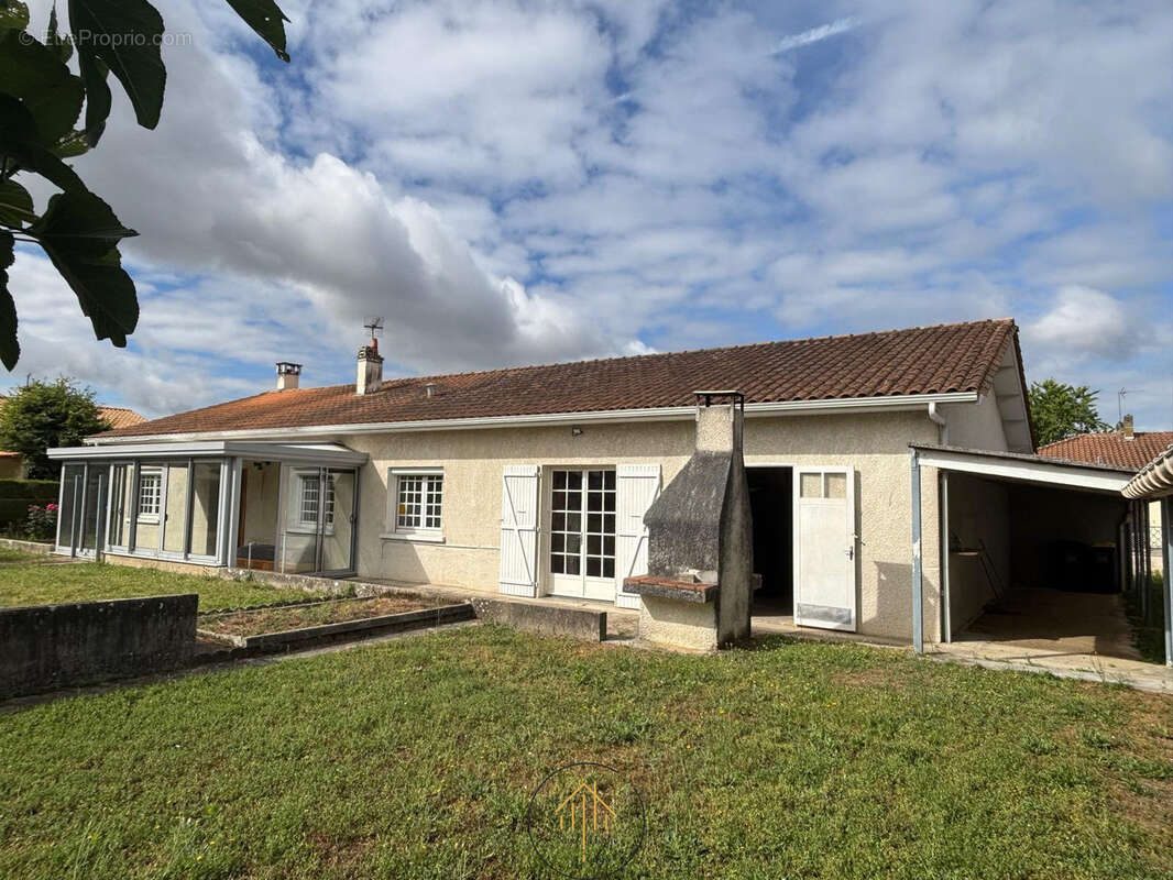 Maison de plain-pied - 140 m2 - 6 chambres - terrain clos - photo 17