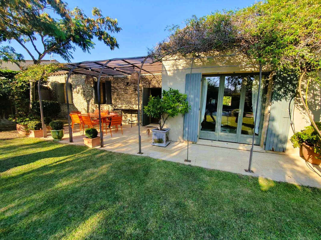 Maison à SAINT-QUENTIN-LA-POTERIE