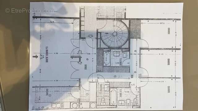 Appartement à NEUILLY-SUR-SEINE