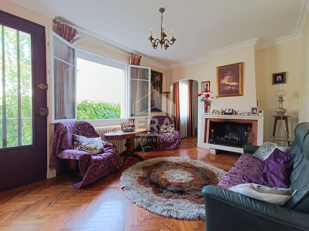 Maison à VILLENAVE-D'ORNON