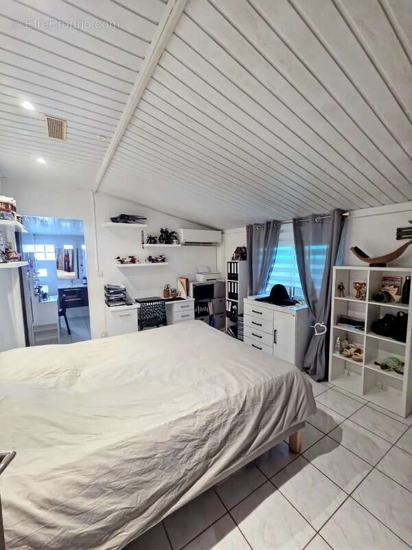 Maison à REMIRE-MONTJOLY