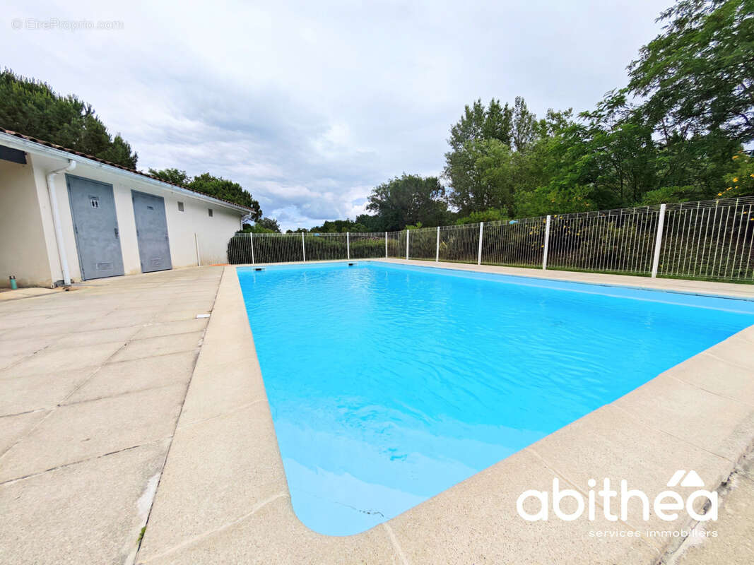 Appartement T2 avec terrasse, piscine et parking   Le confort d'une résidence récente dans un environnement pa - photo 10