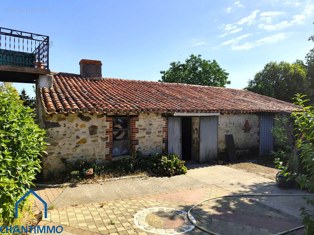 MOUILLERON ST GERMAIN, ancienne maison de ferme - photo 17