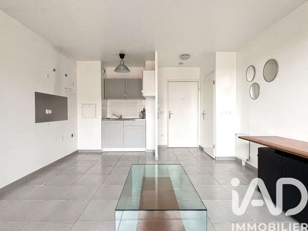 Photo 3 - Appartement à BUSSY-SAINT-GEORGES