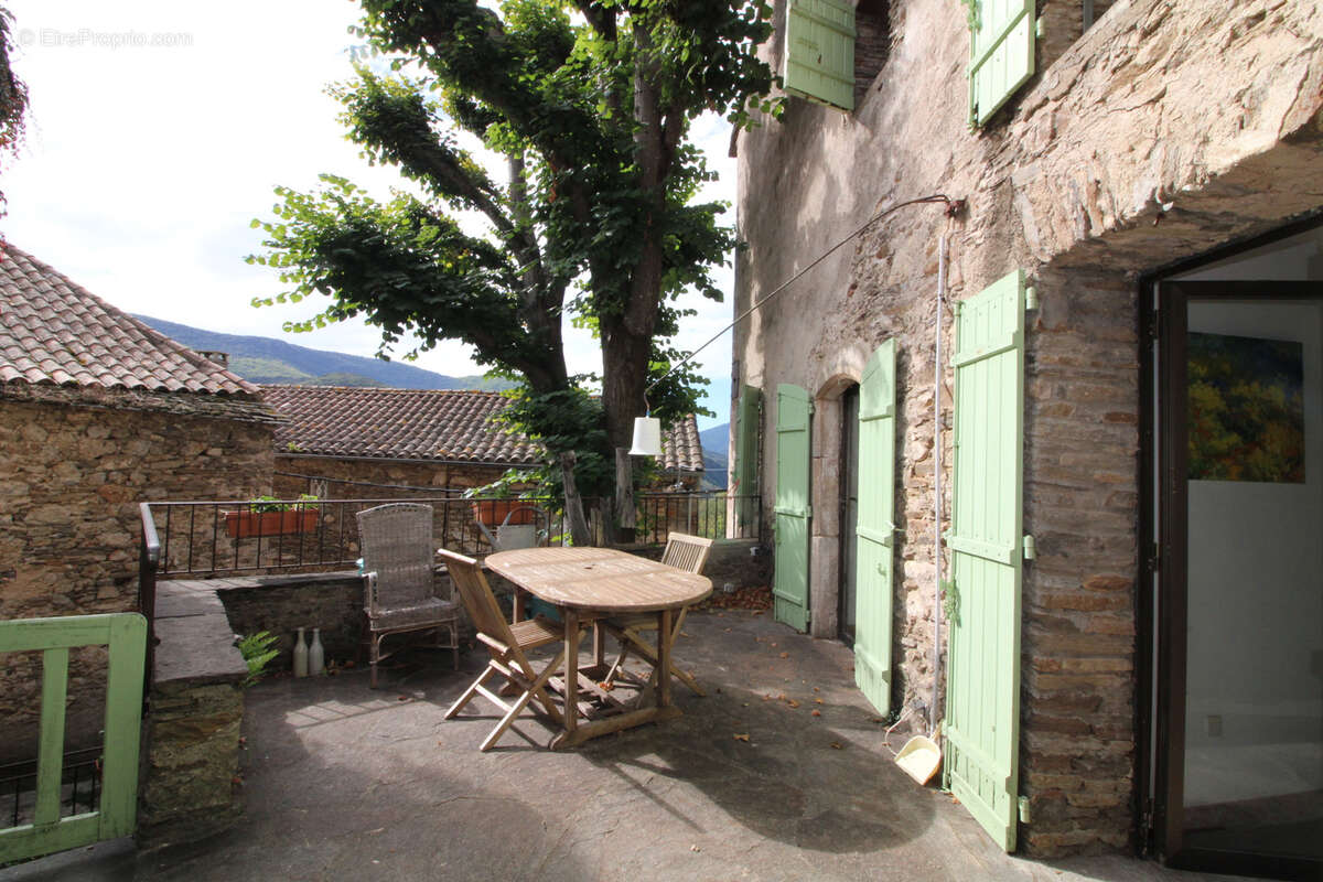 Maison à COLOMBIERES-SUR-ORB