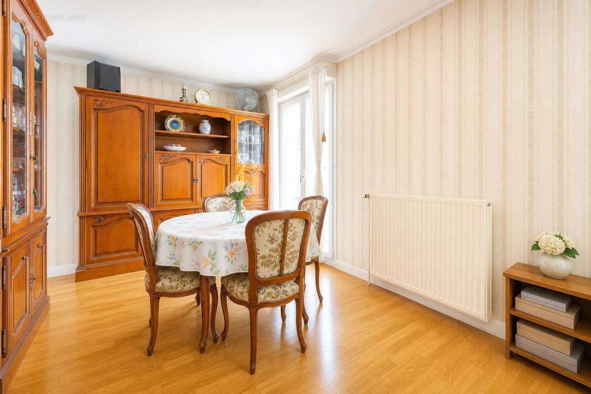 Appartement à NANTERRE