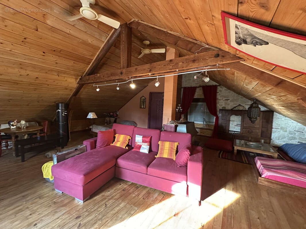 Marmande à quelques pas de toutes les commodités, villa 167m2 avec jardin et garage. - photo 9