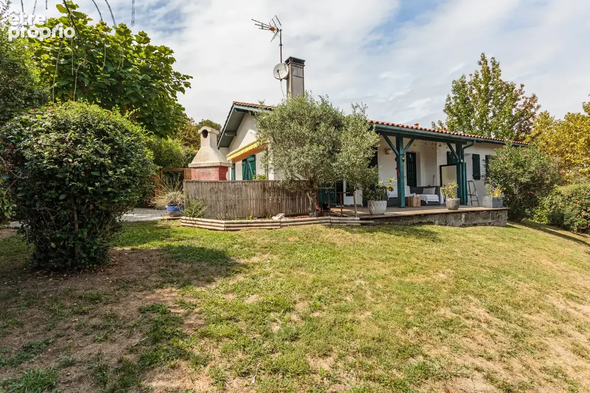 Maison quartier Aguerria Mouguerre plain-pied - photo 10
