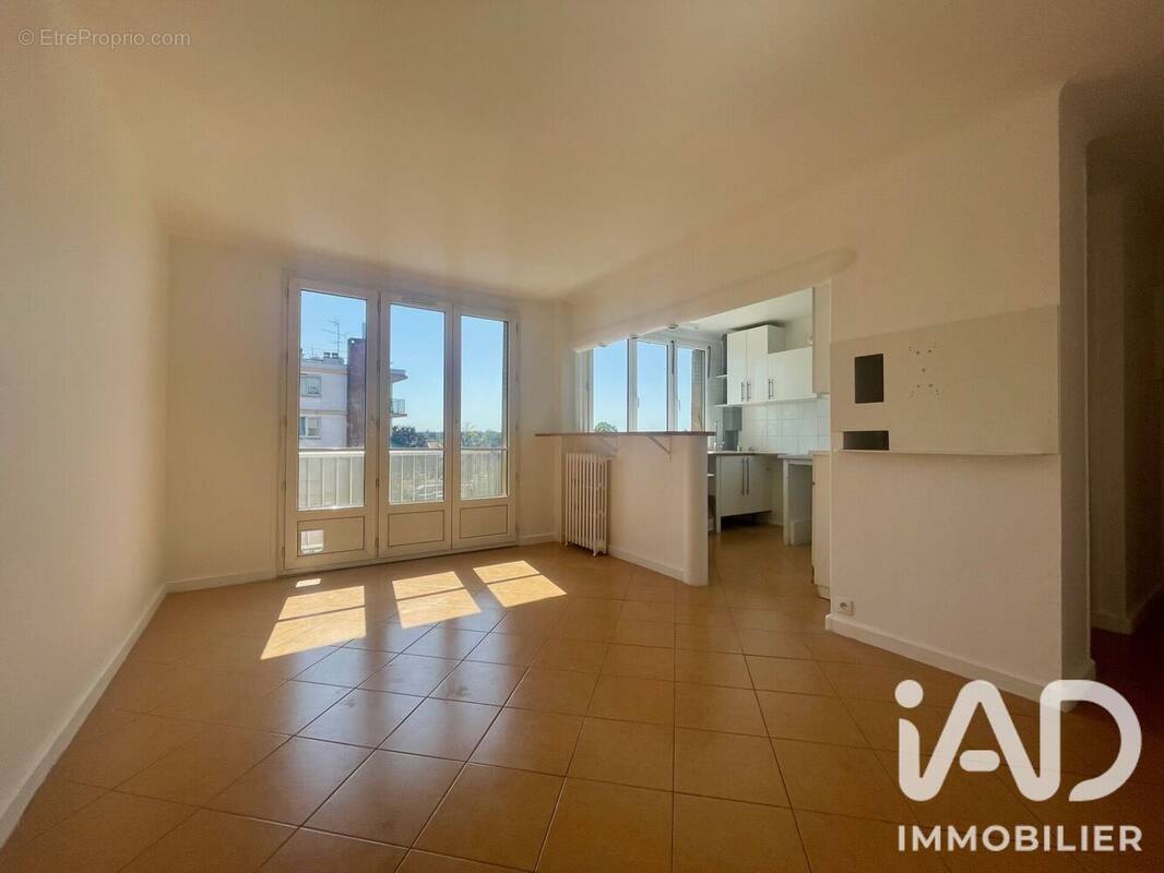 Photo 1 - Appartement à RIS-ORANGIS