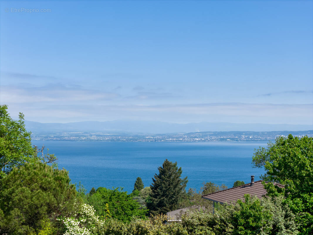 Appartement à EVIAN-LES-BAINS