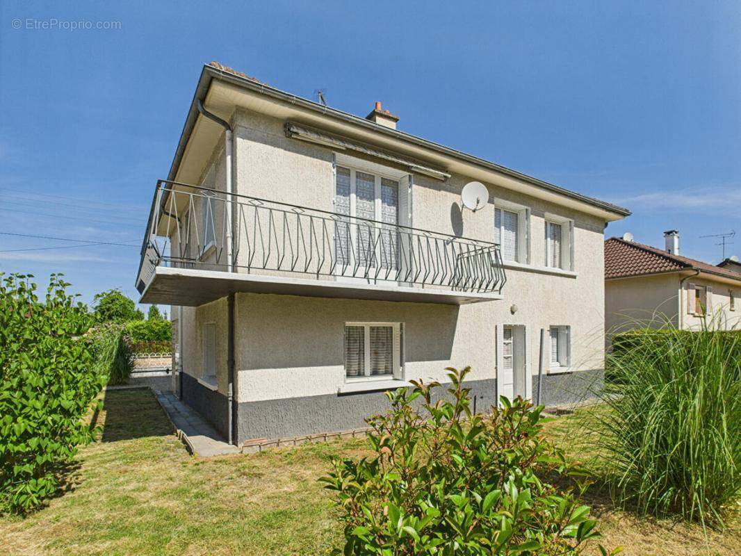 Maison à COMMENTRY