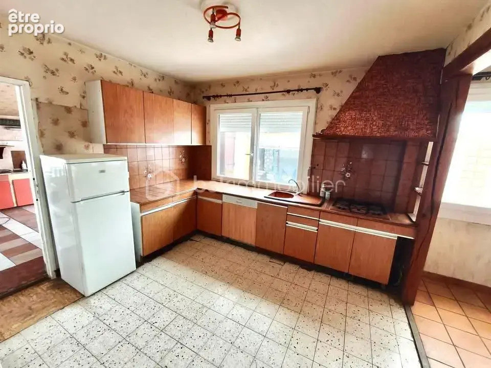 Maison familiale avec sous-sol total - 3 chambres - photo 3