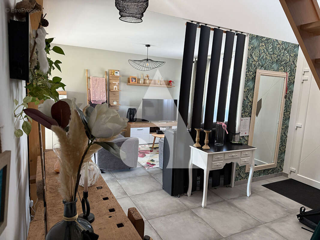 Maison à MONTBOUTON