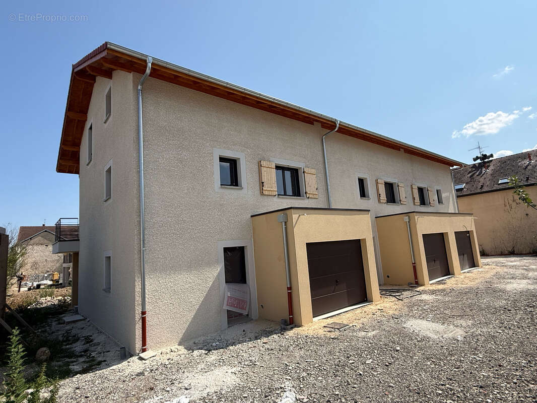 Maison à SEGNY