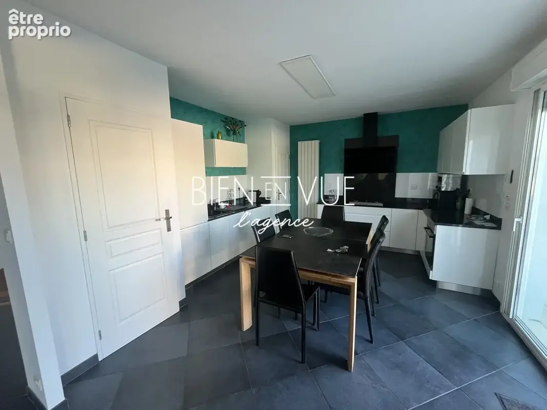 Exclusivité   Maison 118 m2 entièrement rénovée avec piscine, garages et au calme - photo 6