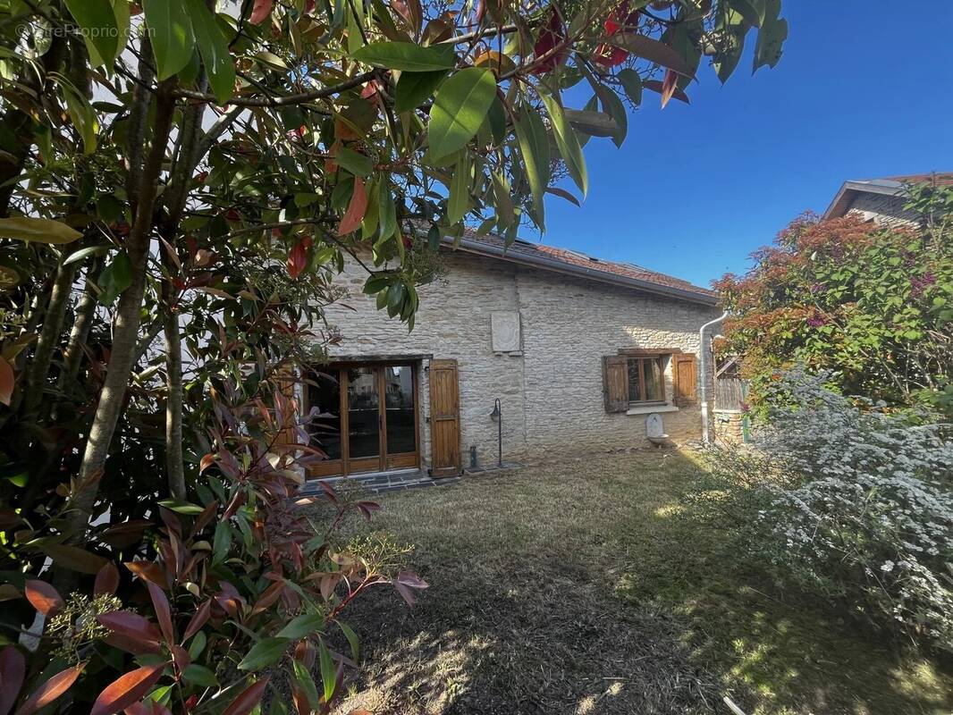 Maison à CREMIEU