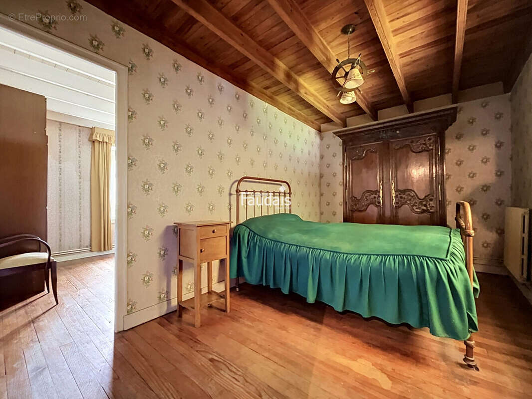 Maison 102 m² à La Ronde-Haye  - photo 8