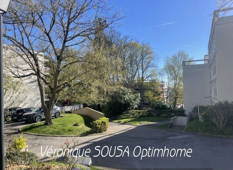 Appartement à MAREIL-MARLY