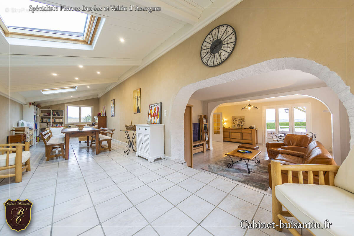Maison à LE BOIS-D'OINGT