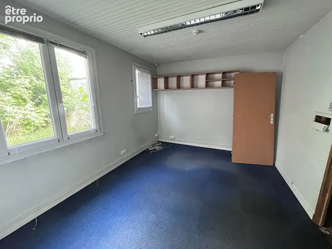 A vendre - bourg blanc - local professionnel de 158 m2 - photo 8