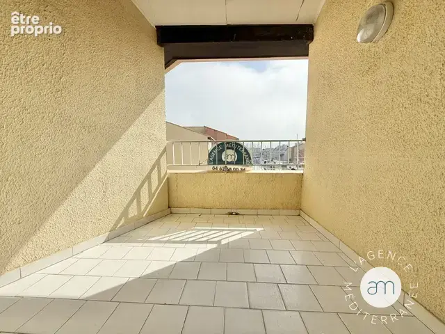Sur le Port Carnon Ouest - Studio + deux cabines ajourées dernier étage - photo 2