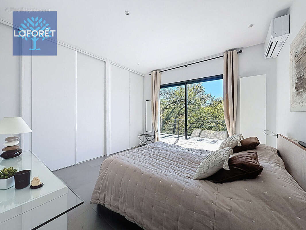 Maison à SAINT-GENIS-LAVAL