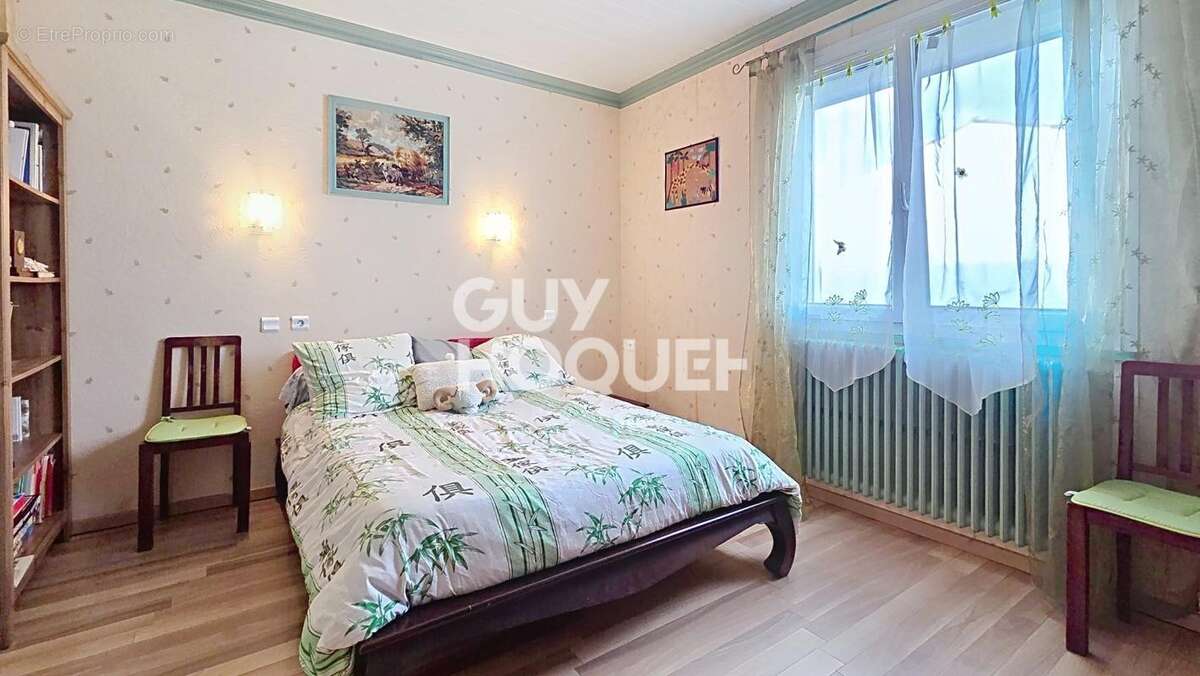 Maison à SURGERES