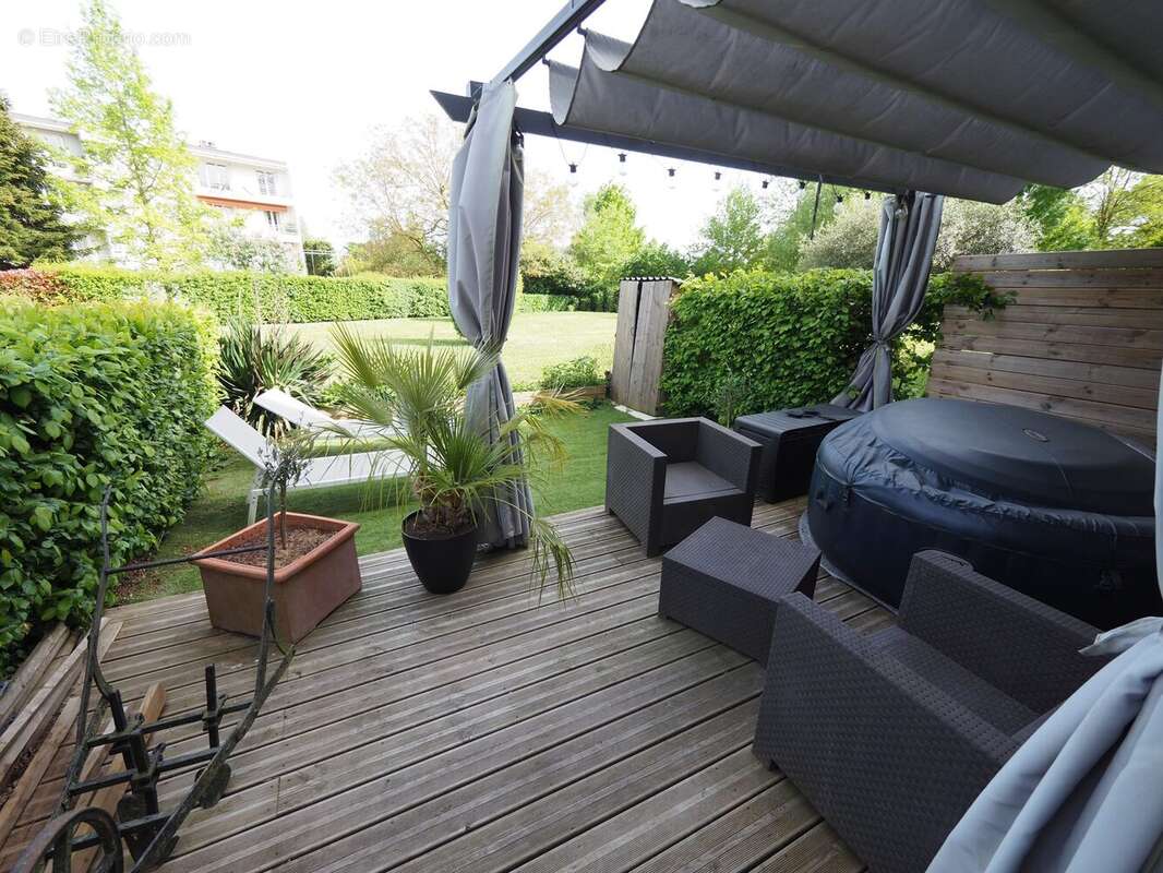 Appartement à BOIS-D'ARCY