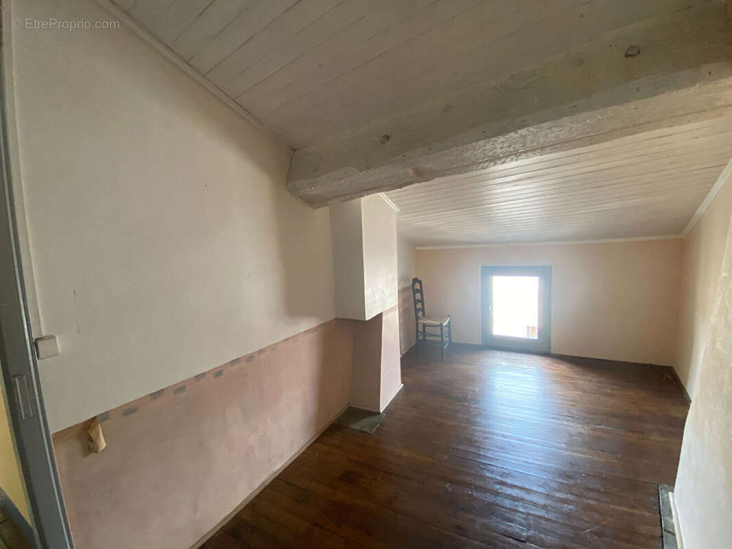 Appartement T3 + terrasse & cellier - photo 13