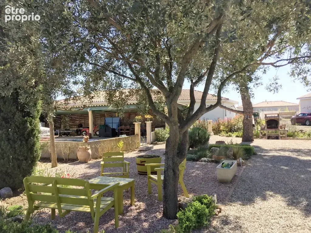 Villa plain pied, dépendance et jardin de 2090m² - photo 22