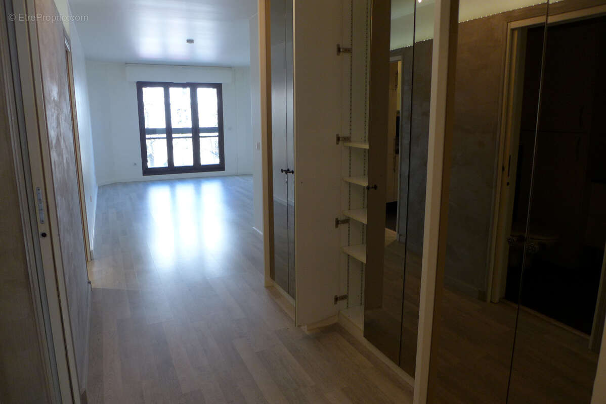Hespérides 3 pièces Paris 17ème : très bel appartement refait à neuf - photo 2