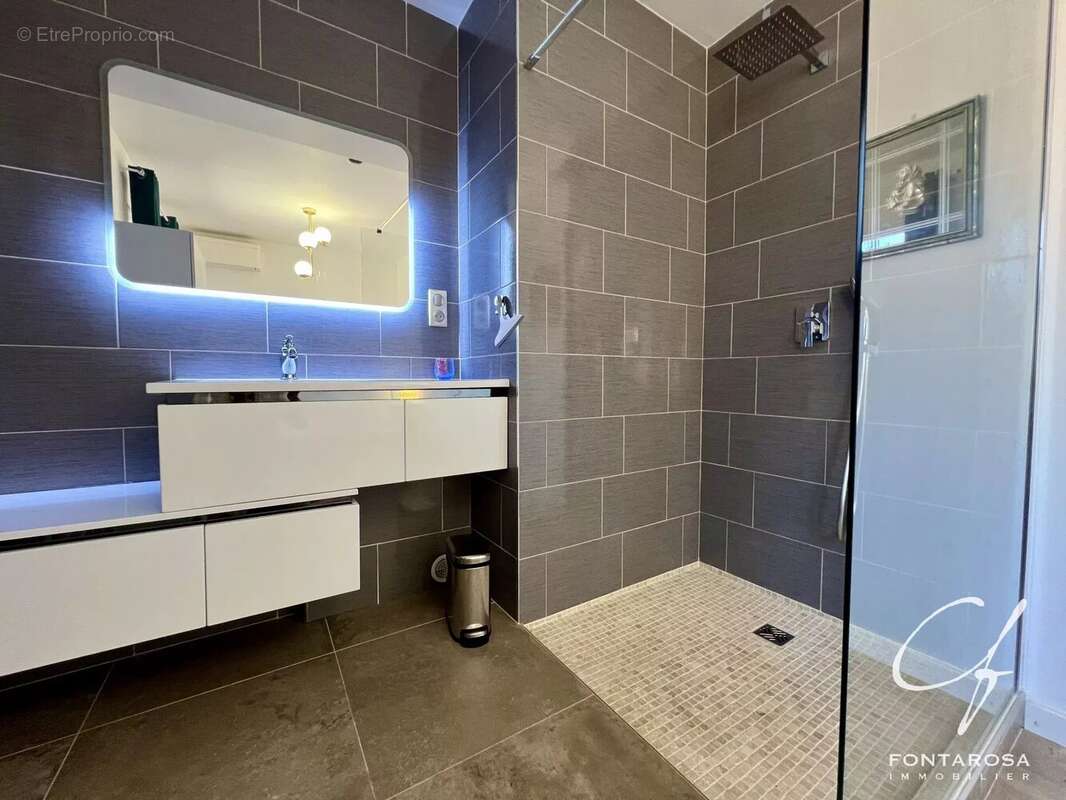 Maison à PUGET-SUR-ARGENS