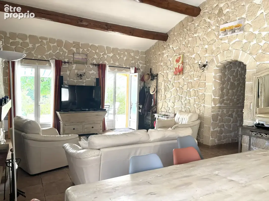 Propriété d’exception avec piscine et dépendances à Tavernes - photo 11
