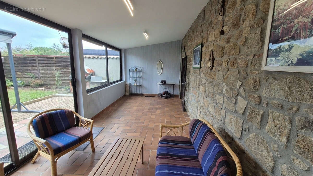 Maison 183 m² à Cottance  - photo 2