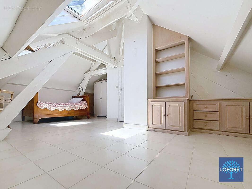 Maison à OLLAINVILLE