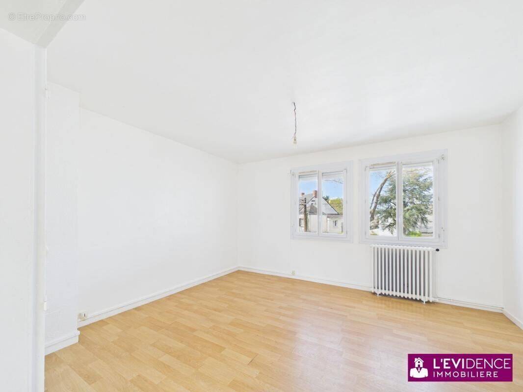 Appartement 68 m² à Saint-Nazaire  - photo 1