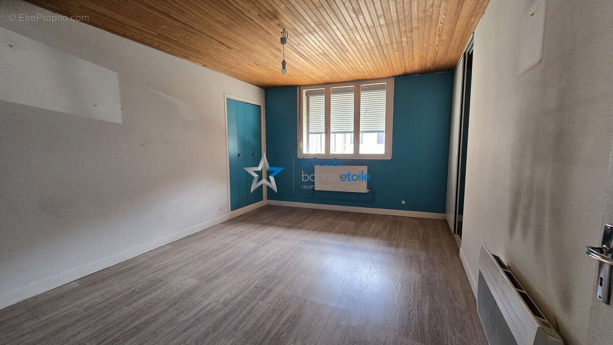 Appartement à POULANGY