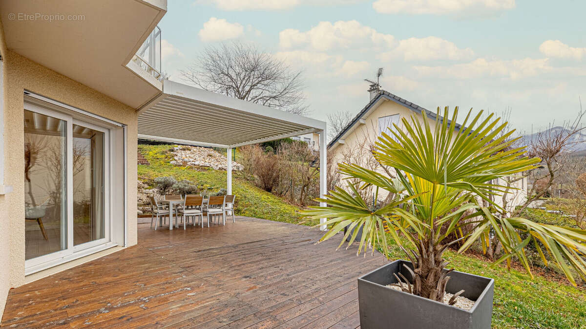 Maison à JACOB-BELLECOMBETTE