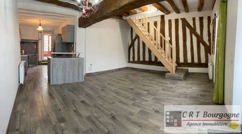 Maison à SAINT-AUBIN-CHATEAU-NEUF