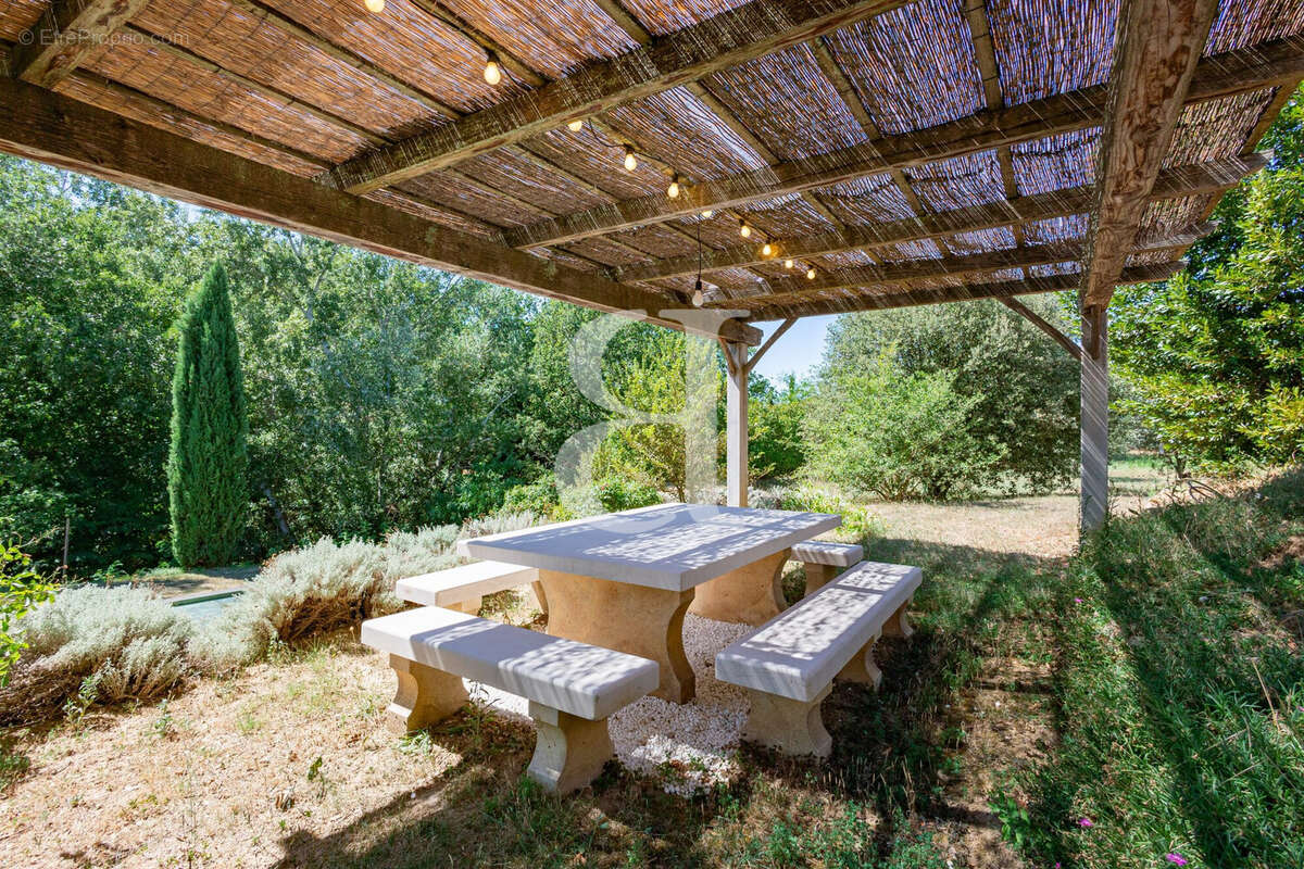 Maison 251 m² à Vaison-La-Romaine  - photo 5