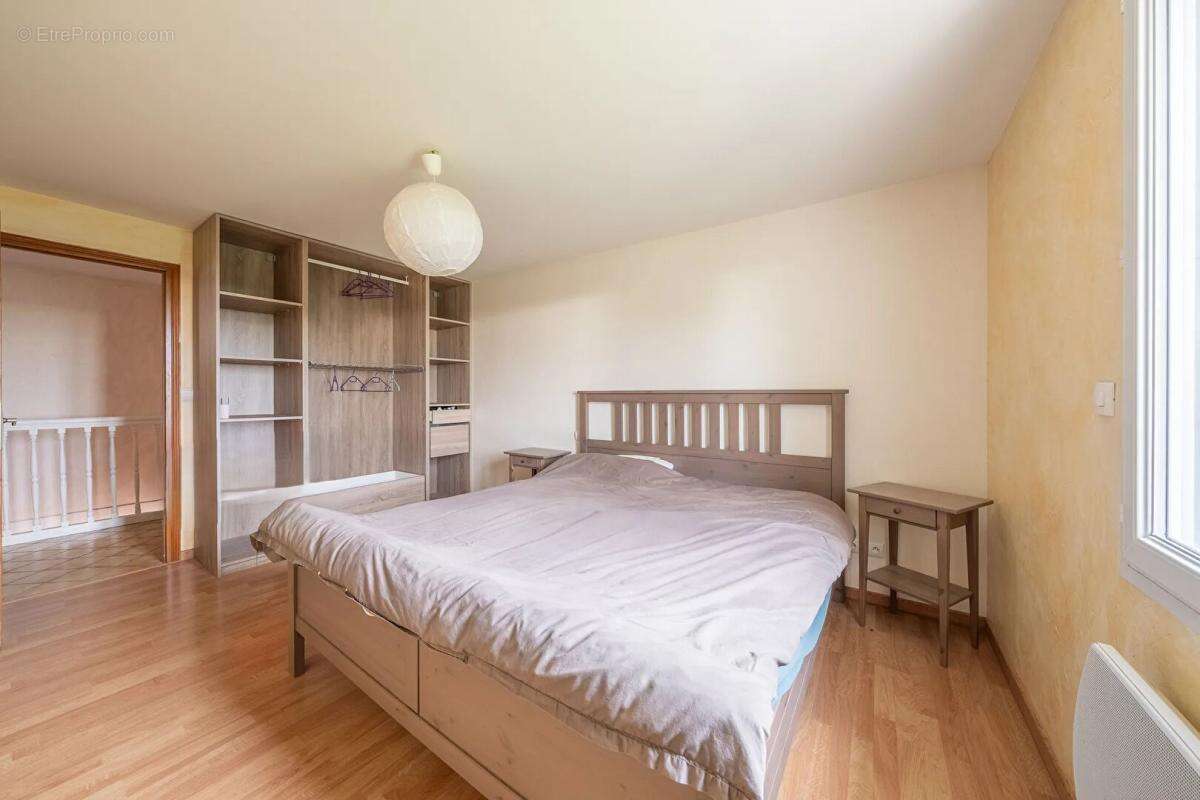 Ensemble immobilier de 2 maisons 364 m2 - revenu  locatif - PRIX 375 000 - photo 6