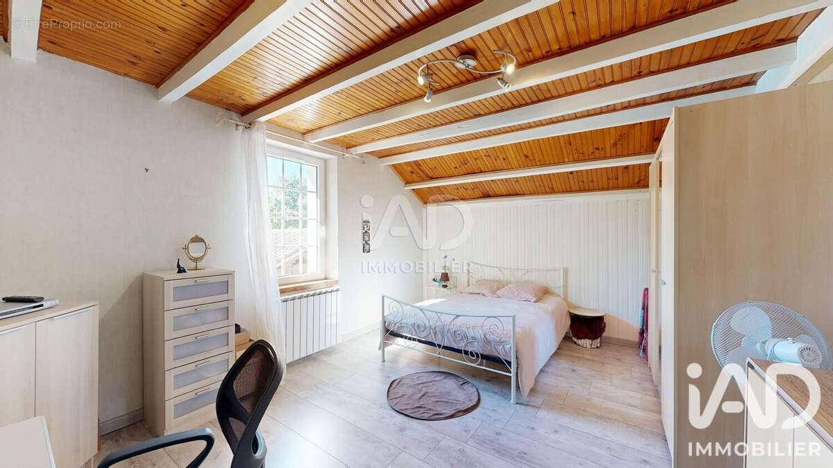 Maison 216 m² à Gaillac  - photo 8