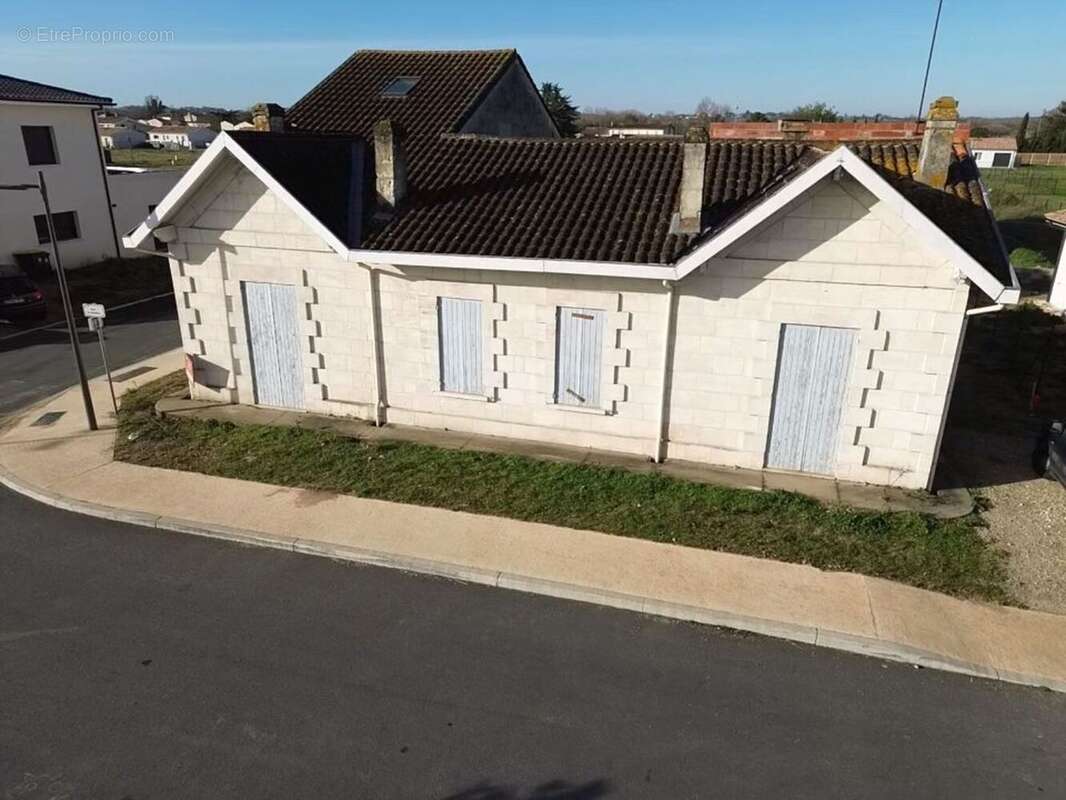 Maison à LES BILLAUX