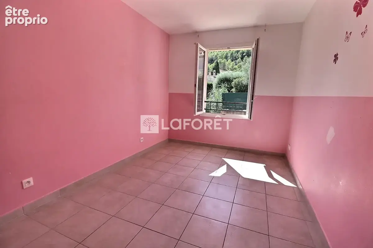 Maison Cuers 4 pièce(s) 85 m2 - photo 11