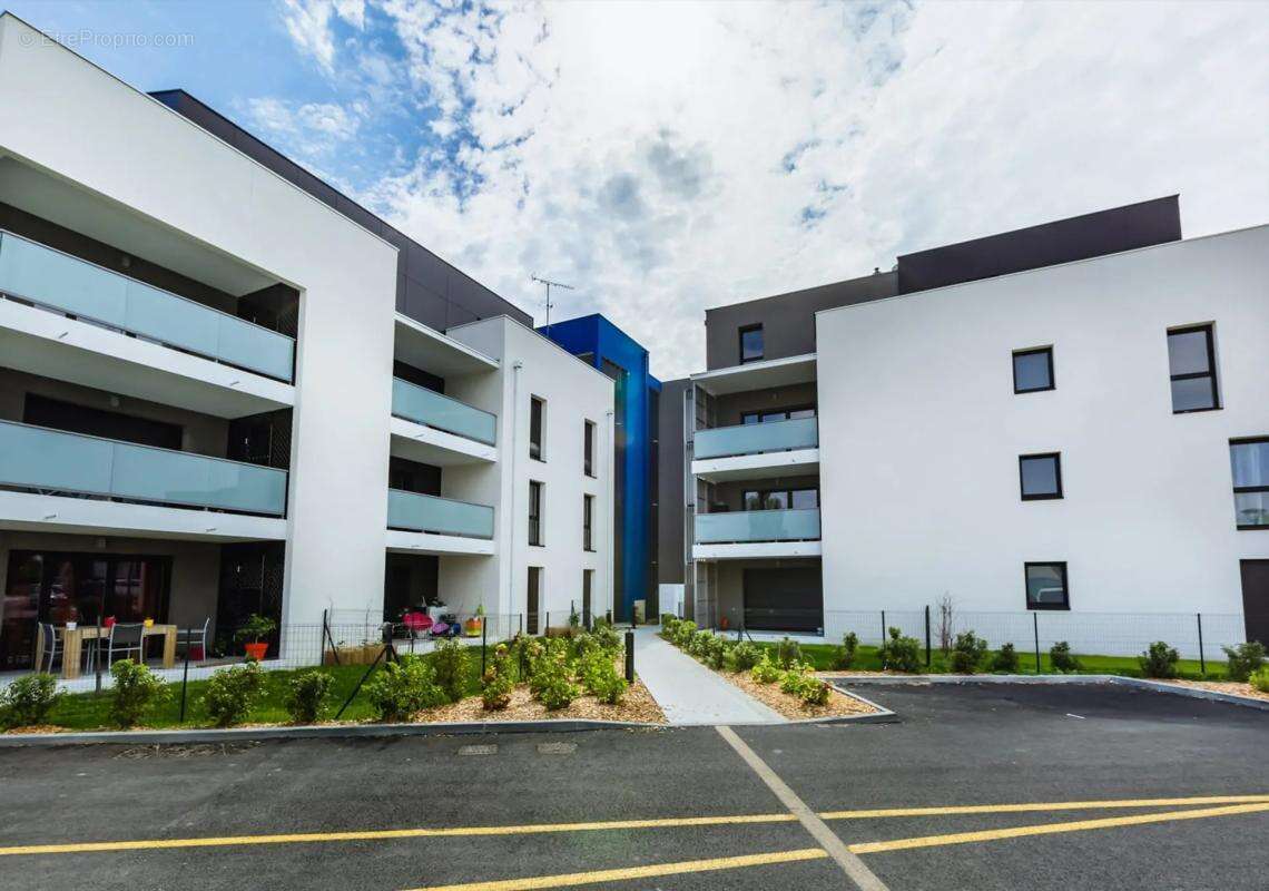 Appartement à PAREMPUYRE