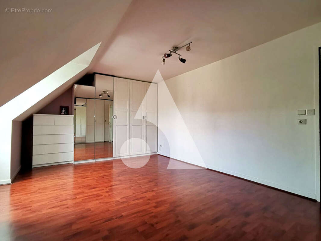 Maison à LA FRETTE-SUR-SEINE